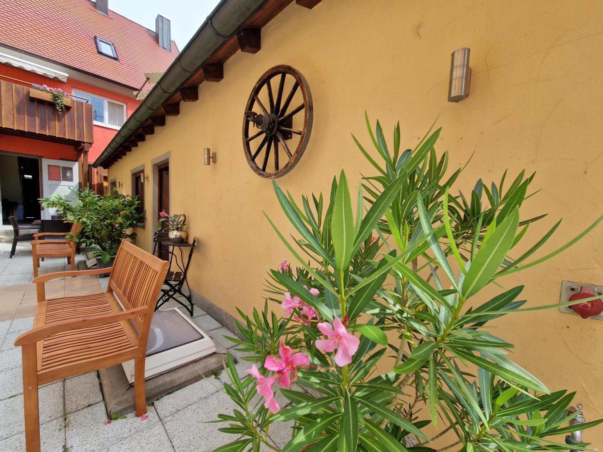 Laurentius Boutique-Hotel & Restaurant Weikersheim Exterior foto
